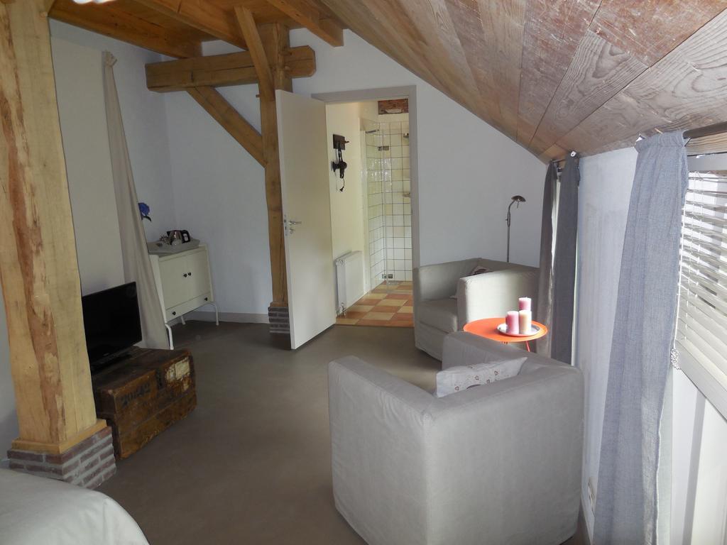 B&B 1874 Sleen Room photo